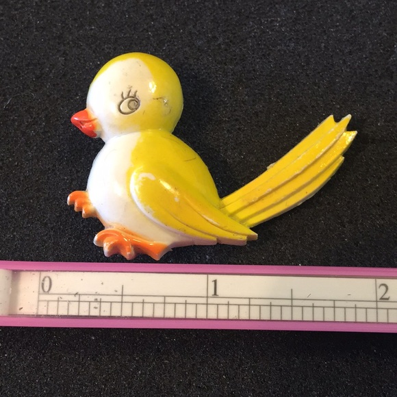 Vintage 1950’s plastic bird brooch - Picture 2 of 4